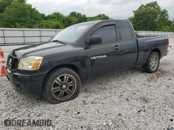 2006 Nissan Titan SE z VIN 1N6BA06AX6N546044, wystawiony jako Copart lot #57662705 z przebiegiem 207 161 mil mil oraz Czysty tytuł • Clean title. Historia ofert i sprzedaży dostępna na DreamBid. Obrazek 1.