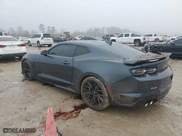 2019 Chevrolet Camaro ZL1 with VIN 1G1FK1R60K0111144, listed as a Copart auction lot 43147475 with 46,725 mi miles and Salvage Title. Bid and sale history available at carsss.com. Image 2.