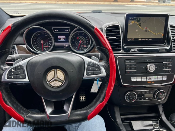 2016 Mercedes-Benz GLE 450 AMG z VIN 4JGED6EB9GA024031, wystawiony jako Copart lot #50238965 z przebiegiem 115 931 mil mil oraz Czysty tytuł • Clean title. Historia ofert i sprzedaży dostępna na DreamBid. Obrazek 7.