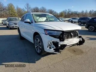 2024 Audi Q5 S line Premium with VIN WA1GAAFY9R2045240, listed as a Copart auction lot 41384195 with 16,983 mi miles and Salvage Title. Bid and sale history available at carsss.com. Image 10.