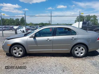 2008 Ford Fusion SE with VIN 3FAHP07198R212491, listed as a IAAI auction lot 39970757 with 258,676 mi miles. Bid and sale history available at carsss.com. Image 14.