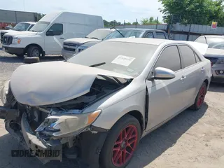 2014 Toyota Camry L with VIN 4T4BF1FK5ER391296, listed as a IAAI auction lot 41935100 with 177,571 mi miles. Bid and sale history available at carsss.com. Image 17.