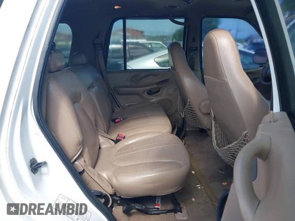1998 Ford Expedition XLT with VIN 1FMRU17L6WLB26352, listed as a IAAI auction lot 42713980 with 209,454 mi miles and . Bid and sale history available at DreamBid. Image 8.