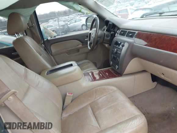 2010 GMC Sierra 1500 SLT z VIN 3GTRCWE00AG287606, wystawiony jako IAAI lot #41406243 z przebiegiem 218 866 mil mil oraz . Historia ofert i sprzedaży dostępna na DreamBid. Obrazek 5.