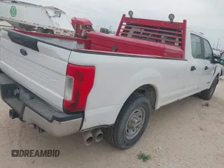 2017 Ford F-350 XL with VIN 1FT7W3AT2HED60747, listed as a IAAI auction lot 41734657 with 182,577 mi miles and . Bid and sale history available at DreamBid. Image 4.
