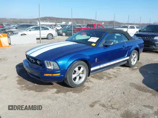 2008 Ford Mustang Deluxe with VIN 1ZVHT84N685117737, listed as a IAAI auction lot 41086449 with 215,136 mi miles and . Bid and sale history available at carsss.com. Image 17.