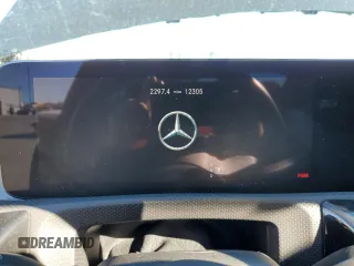 2023 Mercedes-Benz CLA 35 AMG z VIN W1K5J5BB2PN366611, wystawiony jako Copart lot #79304304 z przebiegiem 12 305 mil mil oraz Szkoda całkowita • Salvage title. Historia ofert i sprzedaży dostępna na DreamBid. Obrazek 9.
