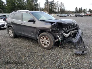2014 Jeep Cherokee Altitude with VIN 1C4PJMCB1EW241229, listed as a Copart auction lot 84825234 with 179,361 mi miles and Salvage Title. Bid and sale history available at carsss.com. Image 4.
