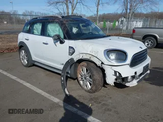 2019 MINI Countryman Cooper with VIN WMZYV5C55K3E05106, listed as a IAAI auction lot 41514627 with 69,399 mi miles. Bid and sale history available at carsss.com. Image 1.