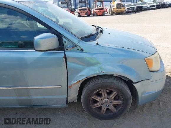 2010 Chrysler Town & Country Touring with VIN 2A4RR5D10AR500898, listed as a IAAI auction lot 42079522 with 137,150 mi miles and . Bid and sale history available at DreamBid. Image 6.