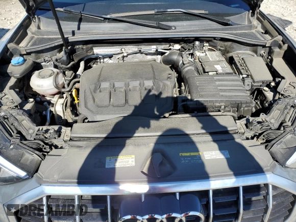2022 Audi Q3 Premium with VIN WA1AUCF33N1020993, listed as a Copart auction lot 47046495 with 33,382 mi miles and Salvage Title. Bid and sale history available at carsss.com. Image 12.