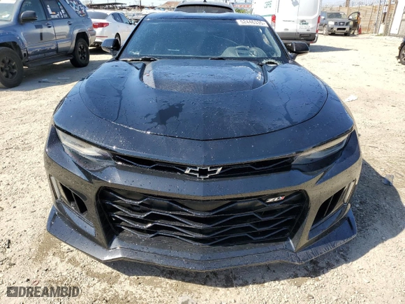 2017 Chevrolet Camaro ZL1 with VIN 1G1FJ1R62H0182079, listed as a Copart auction lot 52446335 with 21,652 mi miles and Salvage Title. Bid and sale history available at carsss.com. Image 5.