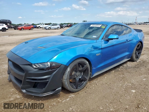 2019 Ford Mustang GT z VIN 1FA6P8CF5K5125141, wystawiony jako Copart lot #58449545 z przebiegiem 131 511 mil mil oraz Czysty tytuł • Clean title. Historia ofert i sprzedaży dostępna na DreamBid. Obrazek 1.