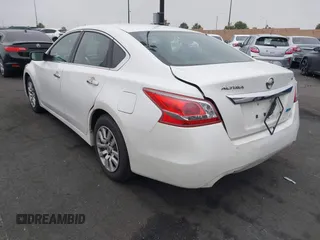 2013 Nissan Altima SV with VIN 1N4AL3AP4DN573233, listed as a IAAI auction lot 42163720 with 157,738 mi miles and . Bid and sale history available at carsss.com. Image 3.