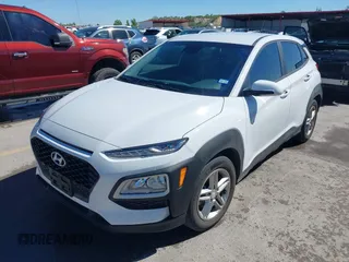 2020 Hyundai Kona SE with VIN KM8K12AA7LU424244, listed as a IAAI auction lot 42081675 with 35,251 mi miles. Bid and sale history available at carsss.com. Image 19.
