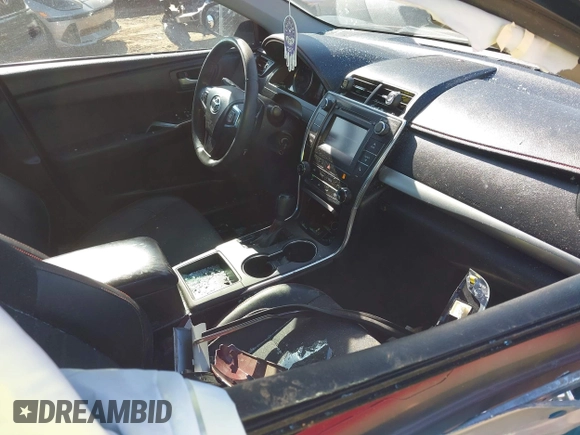 2017 Toyota Camry XLE with VIN 4T1BF1FK4HU657924, listed as a IAAI auction lot 41653924 with 174,016 mi miles. Bid and sale history available at carsss.com. Image 5.