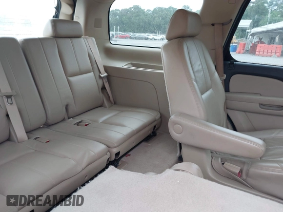 2008 Chevrolet Tahoe 3LT with VIN 1GNFC13J78R262091, listed as a IAAI auction lot 42184034 with 191,860 mi miles and . Bid and sale history available at DreamBid. Image 8.