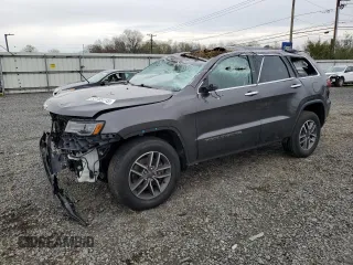 2021 Jeep Grand Cherokee Limited z VIN 1C4RJFBGXMC828241, wystawiony jako Copart lot #53185115 z przebiegiem 42 061 mil mil oraz Szkody całkowita. Historia ofert i sprzedaży dostępna na DreamBid. Obrazek 1.