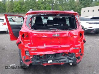 2022 Jeep Renegade Latitude with VIN ZACNJDB19NPN81559, listed as a IAAI auction lot 42329989 with 36,713 mi miles and . Bid and sale history available at DreamBid. Image 6.