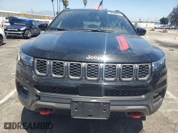 2024 Jeep Compass Trailhawk с VIN 3C4NJDDN5RT137399, выставлен на аукционе Copart как лот 57471105 с пробегом 29 008 миль миль и Списание • Salvage title. История ставок и продаж доступна на DreamBid. Изображение 5.