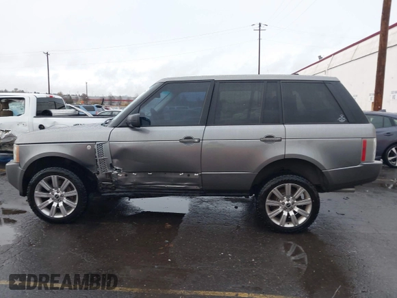 2007 Land Rover Range Rover SC z VIN SALMF13427A261552, wystawiony jako IAAI lot #40930292 z przebiegiem 143 865 mil mil oraz . Historia ofert i sprzedaży dostępna na DreamBid. Obrazek 14.