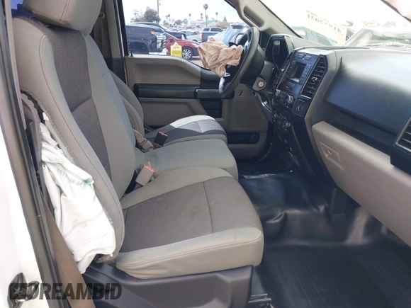 2016 Ford F-150 XL with VIN 1FTMF1C89GKD96872, listed as a IAAI auction lot 41952031 with 232,392 mi miles. Bid and sale history available at carsss.com. Image 5.