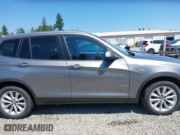 2016 BMW X3 xDrive28i z VIN 5UXWX9C58G0D79598, wystawiony jako IAAI lot #42443477 z przebiegiem 77 758 mil mil oraz . Historia ofert i sprzedaży dostępna na DreamBid. Obrazek 13.