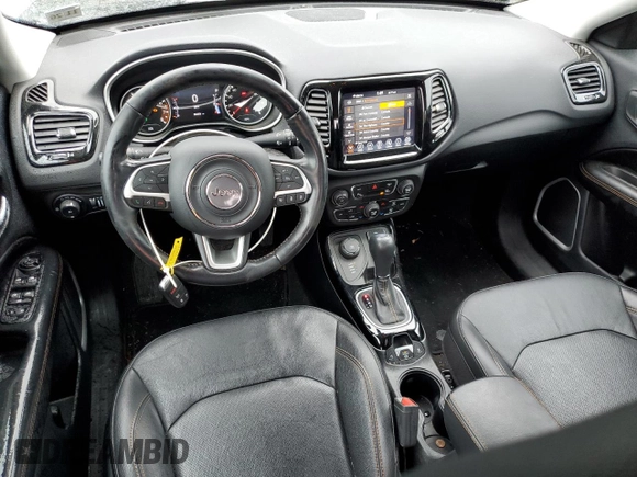 2021 Jeep Compass Limited z VIN 3C4NJDCB3MT516014, wystawiony jako Copart lot #56942955 z przebiegiem 65 459 mil mil oraz Szkoda całkowita • Salvage title. Historia ofert i sprzedaży dostępna na DreamBid. Obrazek 8.