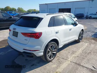 2022 Audi Q3 S line Premium z VIN WA1DECF37N1092225, wystawiony jako IAAI lot #41786815 z przebiegiem 41 973 mil mil oraz . Historia ofert i sprzedaży dostępna na DreamBid. Obrazek 4.