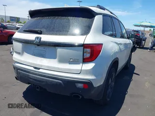 2019 Honda Passport Elite z VIN 5FNYF8H05KB009575, wystawiony jako IAAI lot #42804678 z przebiegiem 70 468 mil mil oraz . Historia ofert i sprzedaży dostępna na DreamBid. Obrazek 4.