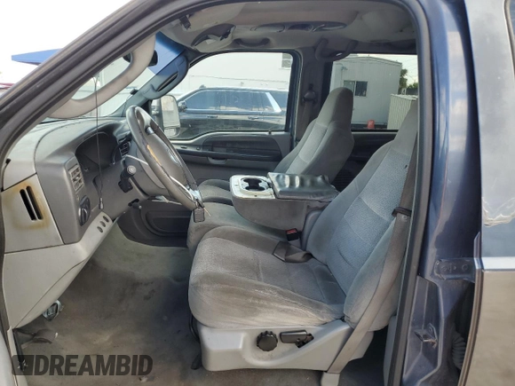 2003 Ford Excursion Special Serv z VIN 1FMNU41S13EC23961, wystawiony jako Copart lot #56982865 z przebiegiem 180 123 mil mil oraz Szkoda całkowita • Salvage title. Historia ofert i sprzedaży dostępna na DreamBid. Obrazek 7.
