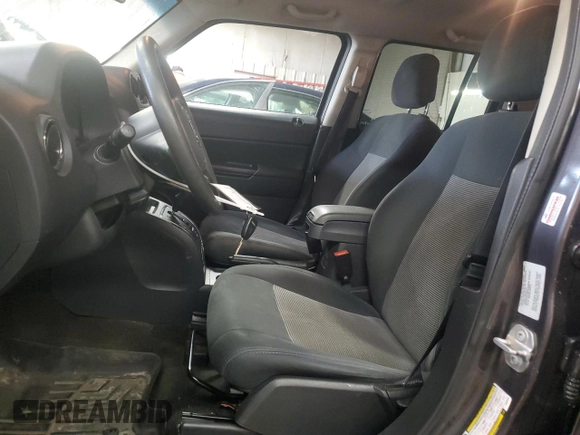 2016 Jeep Patriot Sport with VIN 1C4NJRBB5GD685850, listed as a Copart auction lot 49513455 with 127,300 mi miles and Salvage Title. Bid and sale history available at carsss.com. Image 7.