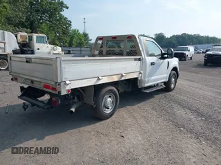 2018 Ford F-250 XL with VIN 1FDBF2A69JEC26995, listed as a IAAI auction lot 42667577 with 90,276 mi miles and . Bid and sale history available at DreamBid. Image 4.