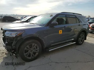 2025 Ford Explorer Active with VIN 1FMUK8DH1SGA42144, listed as a Copart auction lot 49801365 with 3,239 mi miles and Salvage Title. Bid and sale history available at carsss.com. Image 1.