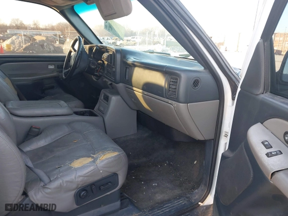 2001 Chevrolet Tahoe LS with VIN 1GNEK13T01R175168, listed as a IAAI auction lot 41419827 with 255,002 mi miles. Bid and sale history available at carsss.com. Image 5.