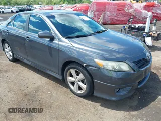2011 Toyota Camry LE z VIN 4T1BF3EK6BU670307, wystawiony jako IAAI lot #42188359 z przebiegiem 48 386 mil mil oraz . Historia ofert i sprzedaży dostępna na DreamBid. Obrazek 1.