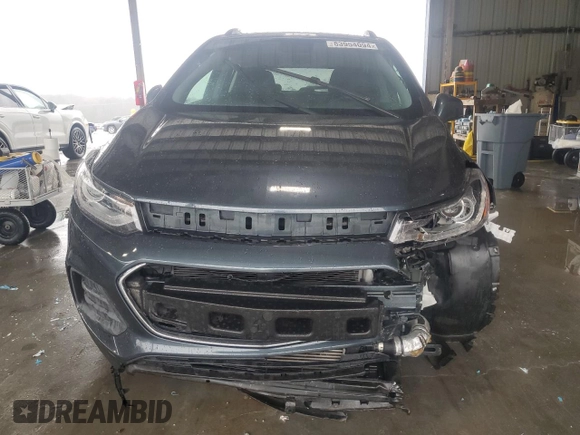 2022 Chevrolet Trax LT with VIN KL7CJLSM9NB502395, listed as a Copart auction lot 83954094 with 51,759 mi miles and Salvage Title. Bid and sale history available at carsss.com. Image 5.