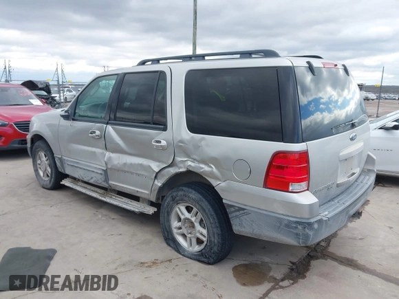 2006 Ford Expedition Special Service with VIN 1FMPU15526LA97931, listed as a IAAI auction lot 41296168 with 160,669 mi miles. Bid and sale history available at carsss.com. Image 3.