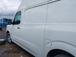 2021 Nissan NV Cargo SV z VIN 1N6BF0LY9MN808457, wystawiony jako IAAI lot #41994149 z przebiegiem 132 571 mil mil oraz . Historia ofert i sprzedaży dostępna na DreamBid. Obrazek 14.