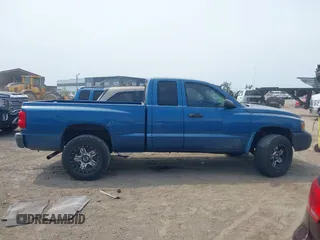 2005 Dodge Dakota ST with VIN 1D7HE22K45S337576, listed as a IAAI auction lot 42334503 with 168,350 mi miles and . Bid and sale history available at DreamBid. Image 13.