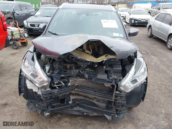 2019 Nissan Kicks S with VIN 3N1CP5CU9KL542551, listed as a IAAI auction lot 41732325 with 143,774 mi miles. Bid and sale history available at carsss.com. Image 11.