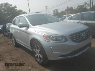 2015 Volvo XC60 T6 Premier Plus with VIN YV4902RC8F2588188, listed as a IAAI auction lot 42439119 with 101,093 mi miles and . Bid and sale history available at DreamBid. Image 1.