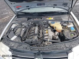 2003 Volkswagen Passat GLS with VIN WVWPD63B23P197123, listed as a IAAI auction lot 41916609 with 205,615 mi miles. Bid and sale history available at carsss.com. Image 10.