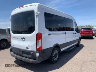 2017 Ford Transit Passenger XL z VIN 1FBAX2CG2HKB34677, wystawiony jako IAAI lot #42376375 z przebiegiem 175 413 mil mil oraz . Historia ofert i sprzedaży dostępna na DreamBid. Obrazek 7.