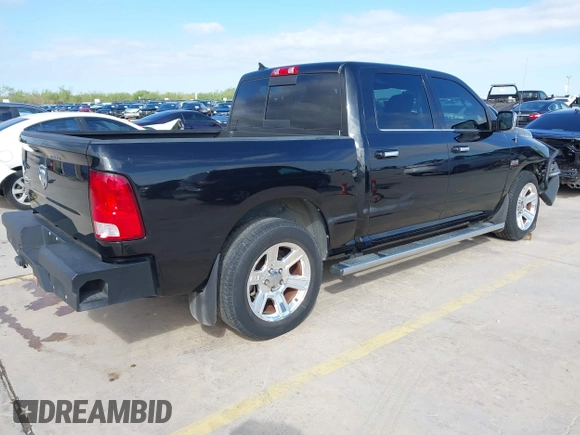 2018 Ram 1500 Lone Star Silver z VIN 1C6RR6LT1JS160858, wystawiony jako IAAI lot #42327227 z przebiegiem 86 848 mil mil oraz . Historia ofert i sprzedaży dostępna na DreamBid. Obrazek 4.