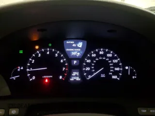 2011 Lexus LS 460 z VIN JTHCL5EF6B5009790, wystawiony jako Copart lot #43873435 z przebiegiem 172 242 mil mil oraz Szkoda całkowita • Salvage title. Historia ofert i sprzedaży dostępna na DreamBid. Obrazek 9.
