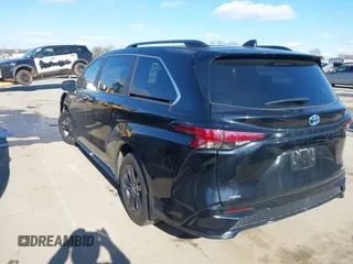 2024 Toyota Sienna XSE with VIN 5TDXSKFC1RS138680, listed as a IAAI auction lot 41640585 with 46,536 mi miles. Bid and sale history available at carsss.com. Image 3.
