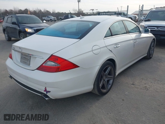 2009 Mercedes-Benz CLS-Class 5.5L with VIN WDDDJ72X49A146822, listed as a IAAI auction lot 41800020 with 157,984 mi miles. Bid and sale history available at carsss.com. Image 4.
