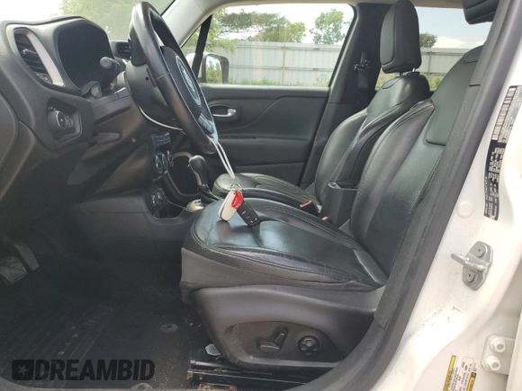 2017 Jeep Renegade Limited z VIN ZACCJBDB3HPF21091, wystawiony jako Copart lot #63025005 z przebiegiem 84 142 mil mil oraz Czysty tytuł • Clean title. Historia ofert i sprzedaży dostępna na DreamBid. Obrazek 7.