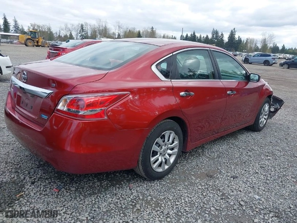 2013 Nissan Altima 2.5 S with VIN 1N4AL3AP9DC282402, listed as a IAAI auction lot 41953677 with 184,214 mi miles. Bid and sale history available at carsss.com. Image 4.